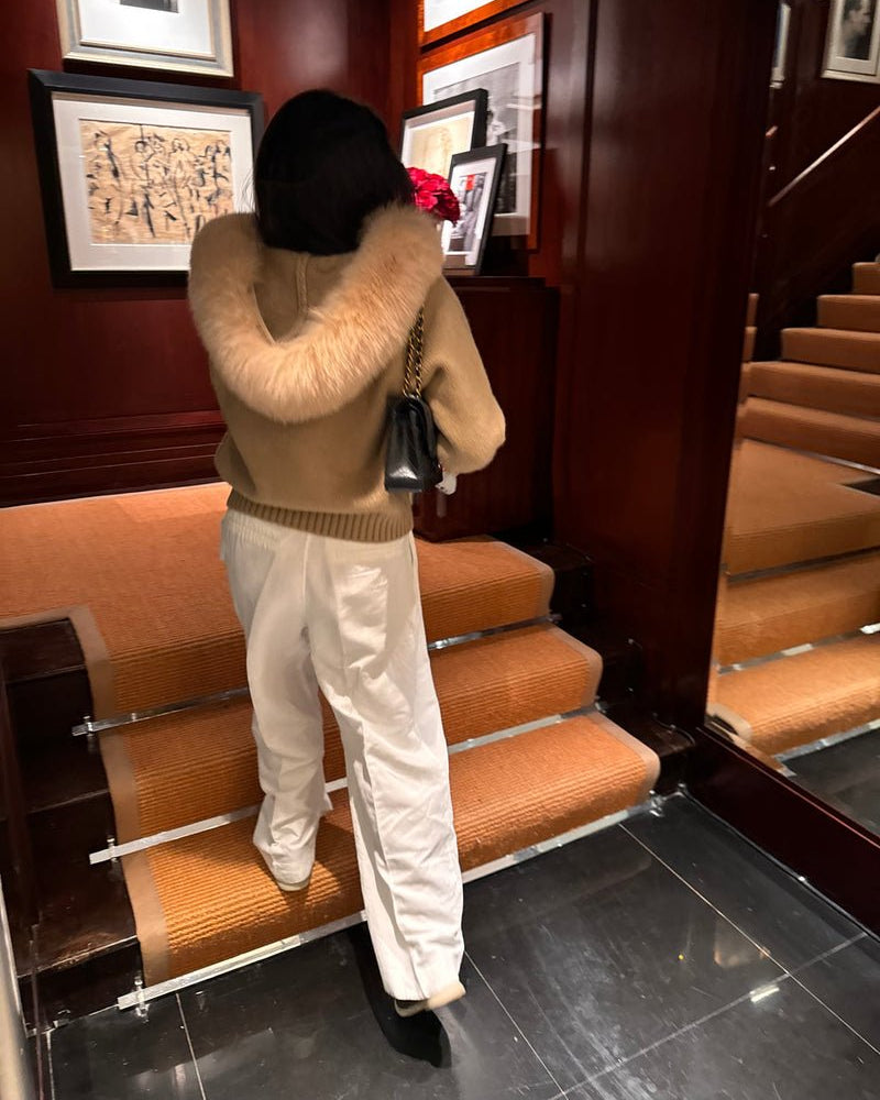 Amelia | Sweterkowy płaszcz z kołnierzem z futra